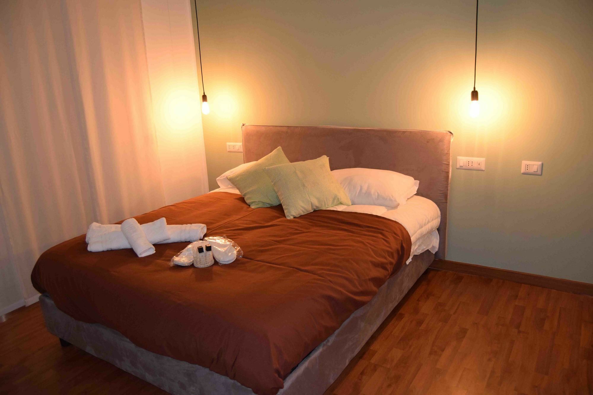 B&B Monserrato เนเปิลส์ ภายนอก รูปภาพ