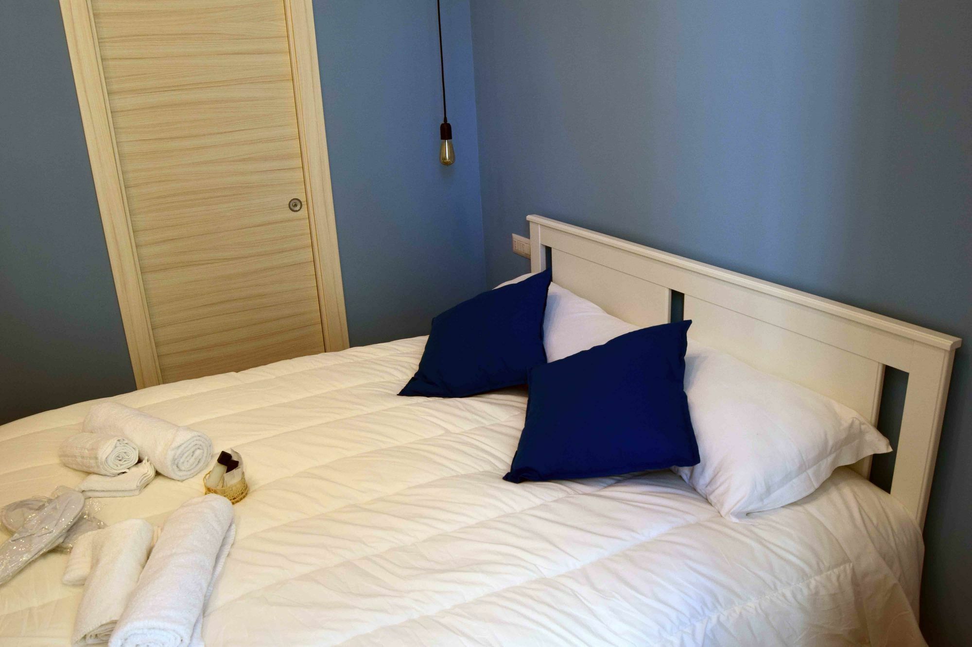 B&B Monserrato เนเปิลส์ ภายนอก รูปภาพ
